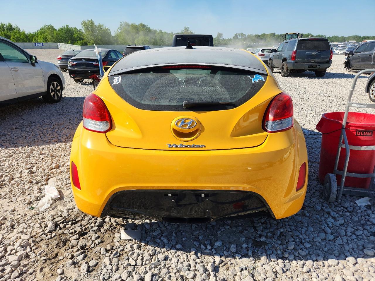 2013 Hyundai Veloster Base Yellow vin: KMHTC6AD5DU149183
