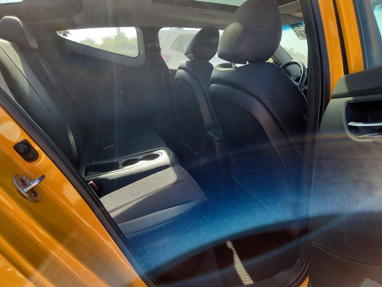 2013 Hyundai Veloster Base Yellow vin: KMHTC6AD5DU149183