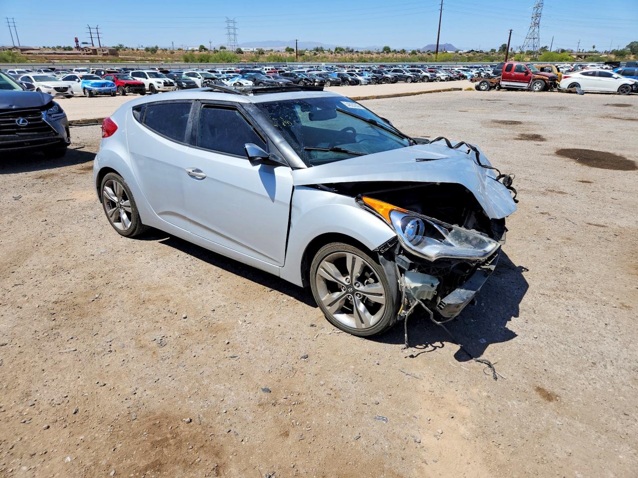 2013 Hyundai Veloster Base Silver vin: KMHTC6AD5DU157509