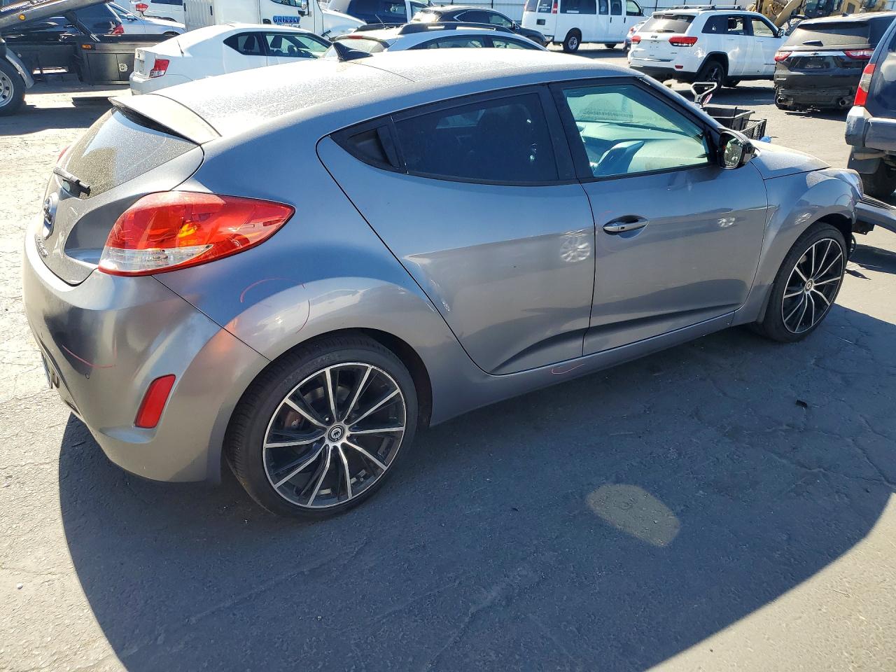 2013 Hyundai Veloster Base Charcoal vin: KMHTC6AD5DU162533