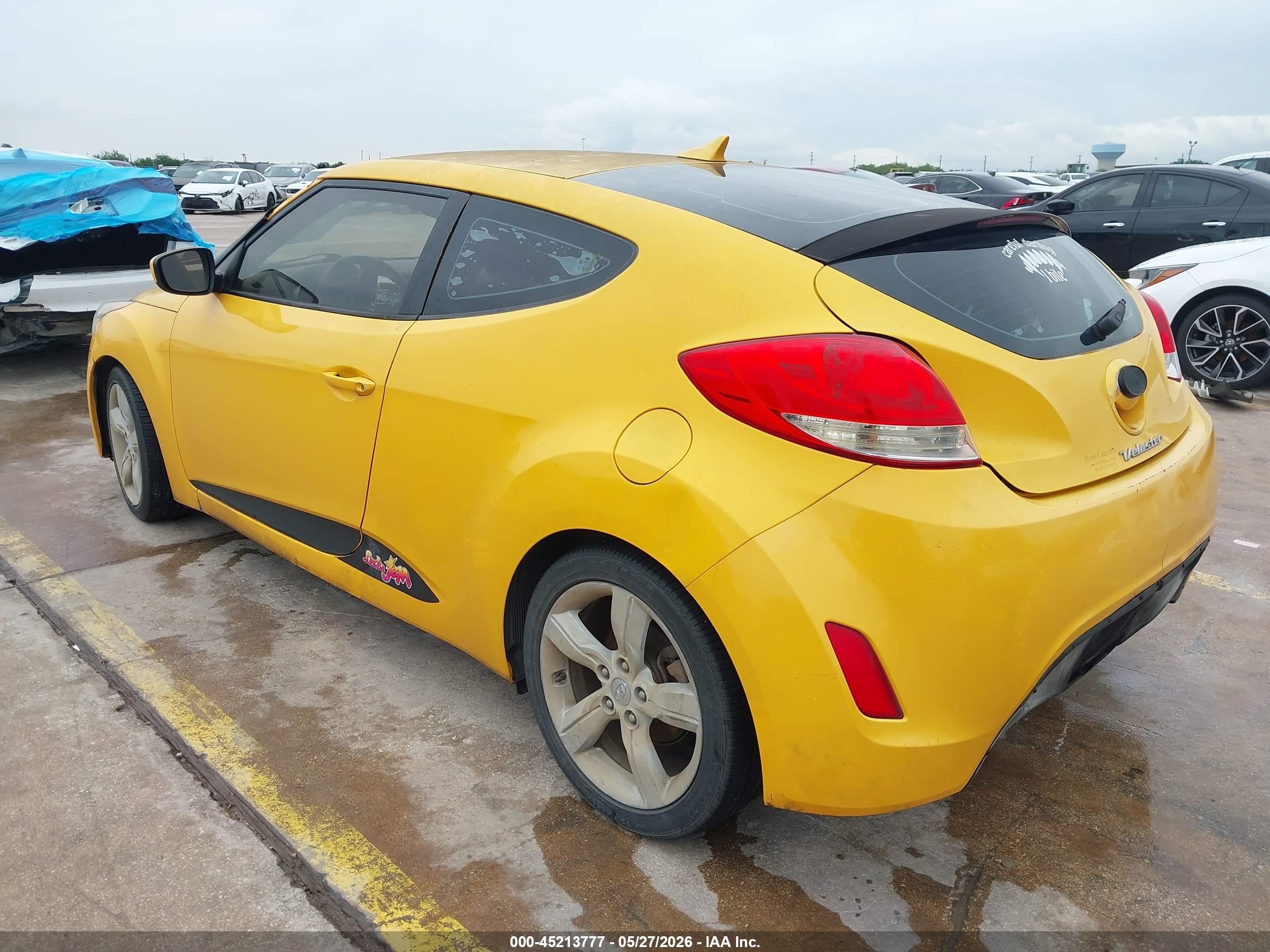 2013 Hyundai Veloster Base W/black Yellow vin: KMHTC6AD5DU163648
