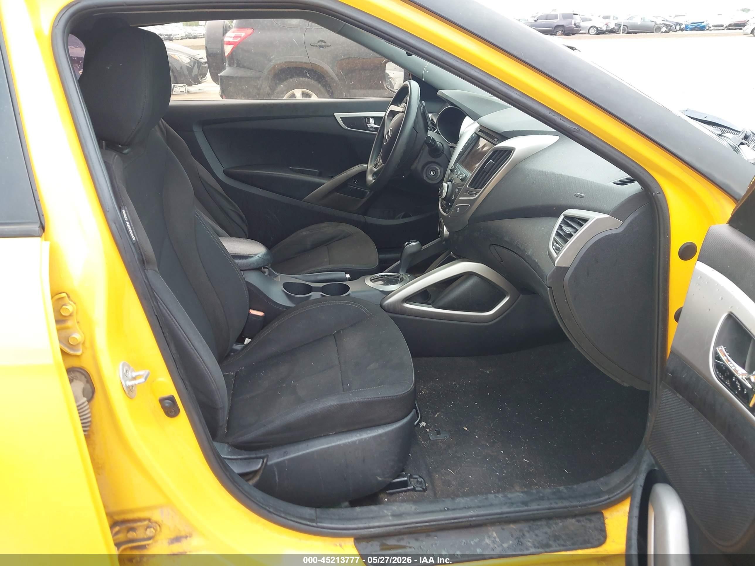 2013 Hyundai Veloster Base W/black Yellow vin: KMHTC6AD5DU163648
