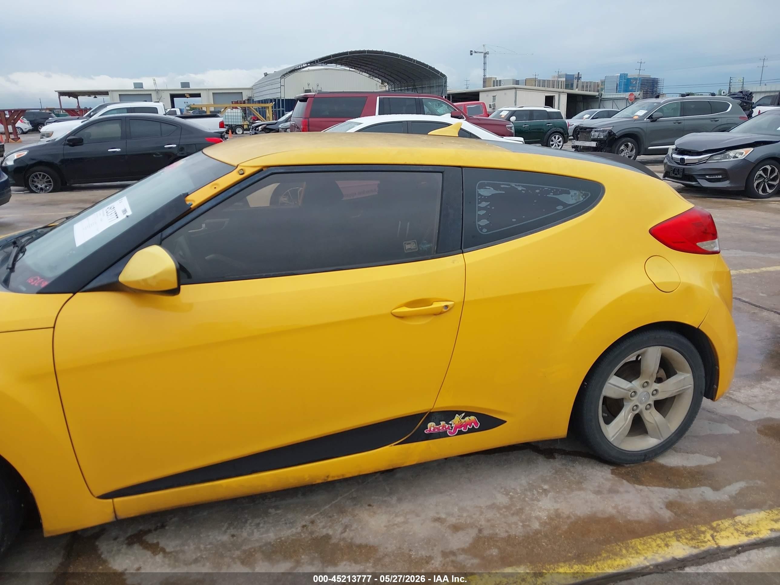 2013 Hyundai Veloster Base W/black Yellow vin: KMHTC6AD5DU163648