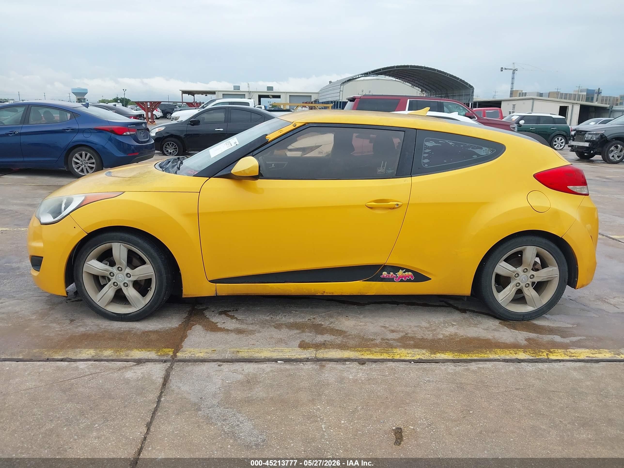 2013 Hyundai Veloster Base W/black Yellow vin: KMHTC6AD5DU163648