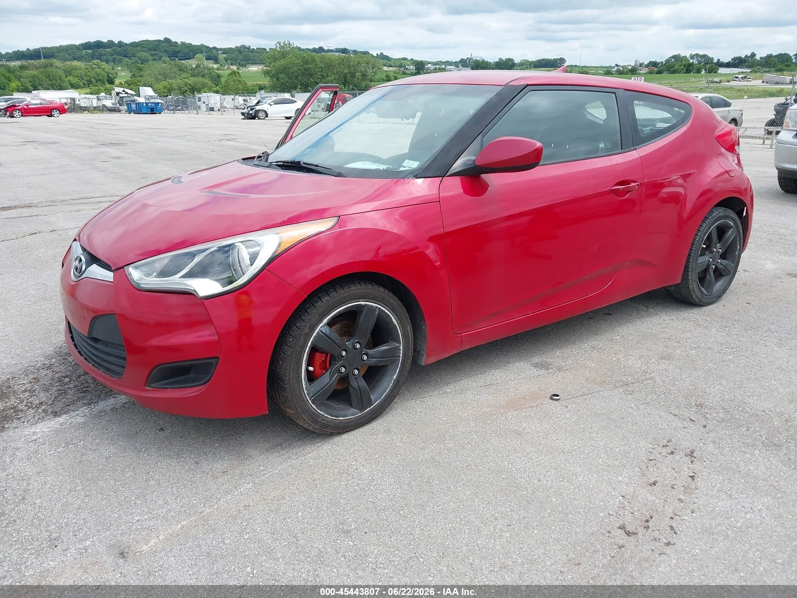 2013 Hyundai Veloster Base W/black Red vin: KMHTC6AD5DU167540