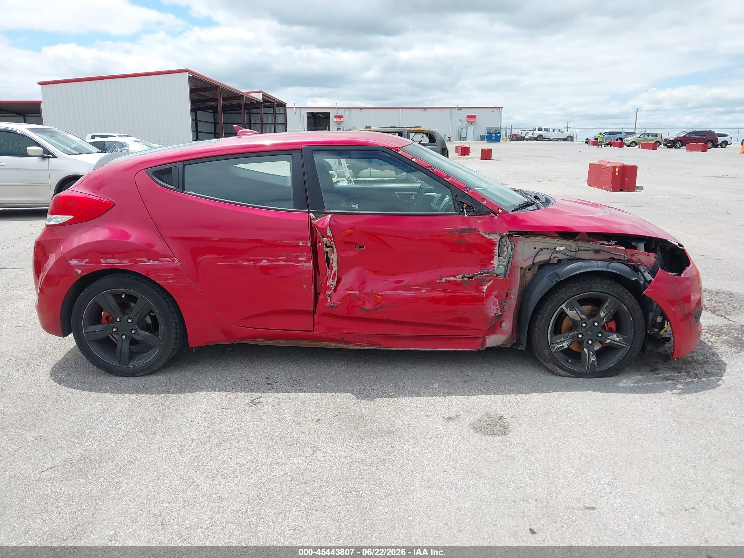 2013 Hyundai Veloster Base W/black Red vin: KMHTC6AD5DU167540