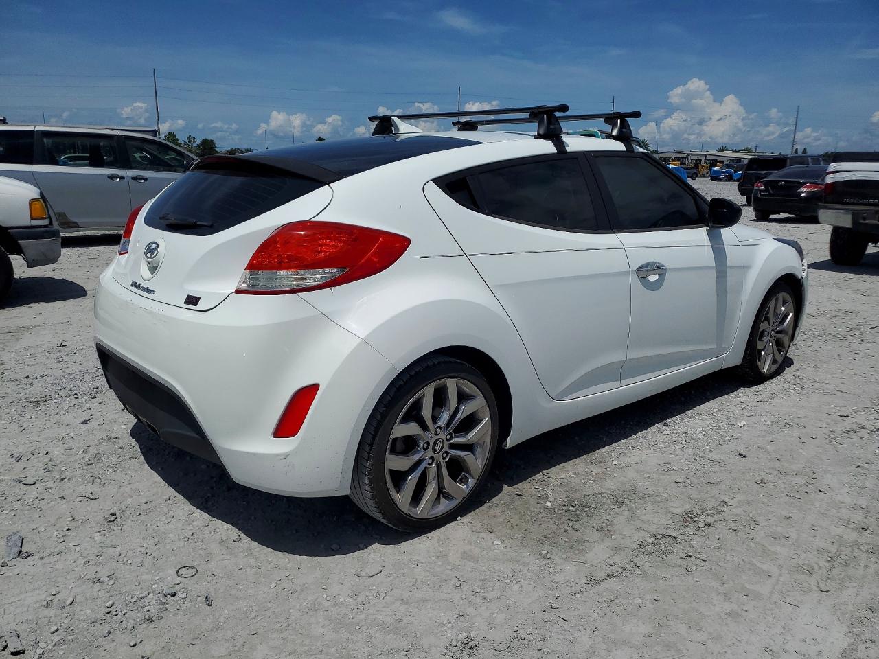 2014 Hyundai Veloster Re:flex White vin: KMHTC6AD5EU211926