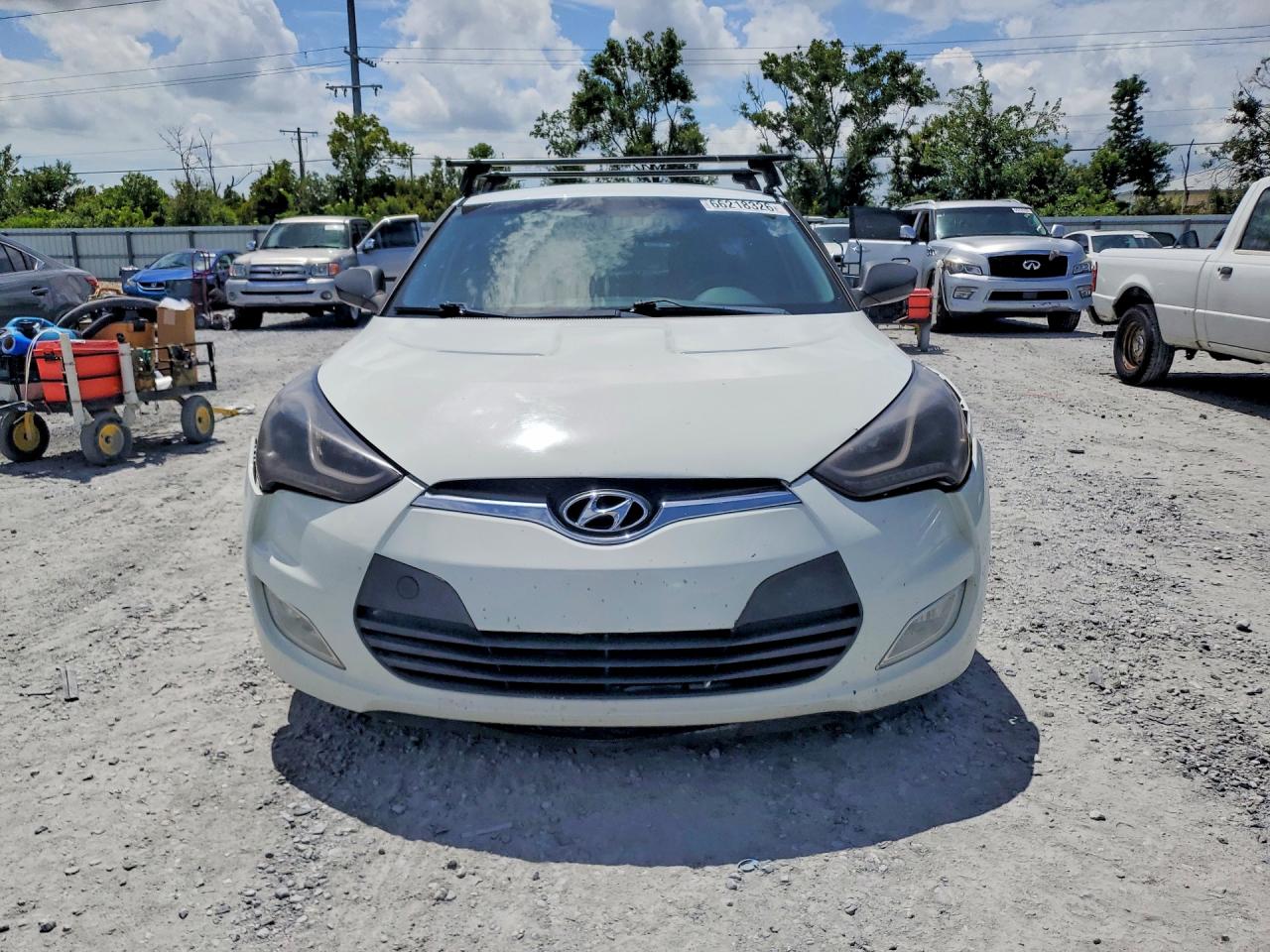 2014 Hyundai Veloster Re:flex White vin: KMHTC6AD5EU211926