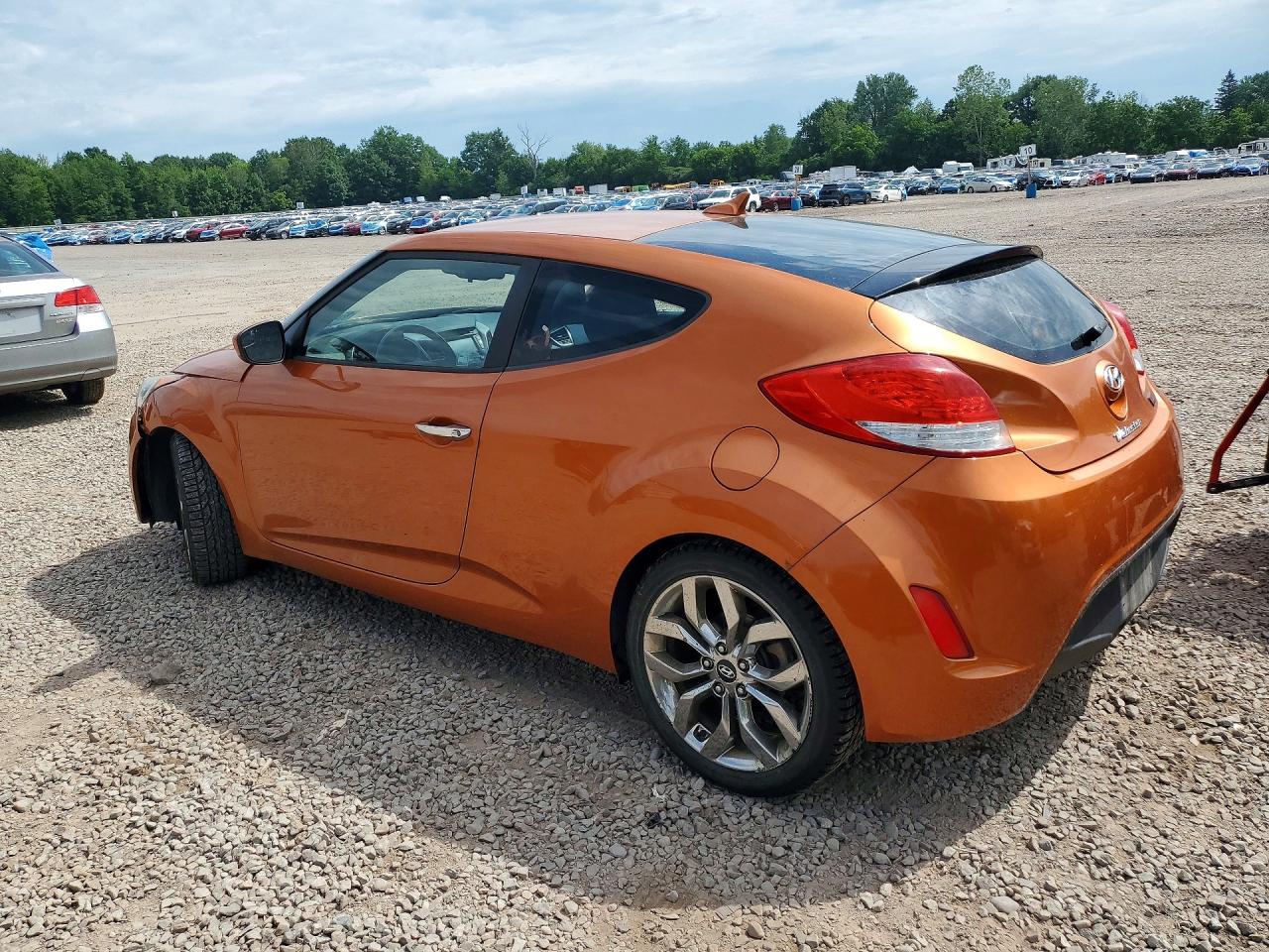 2015 Hyundai Veloster Re:flex Orange vin: KMHTC6AD5FU222930