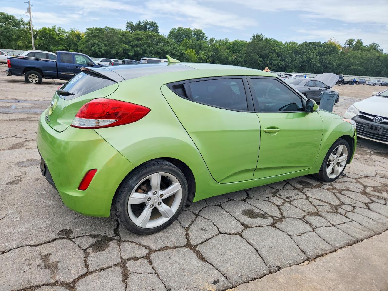 2012 Hyundai Veloster Green vin: KMHTC6AD6CU027088