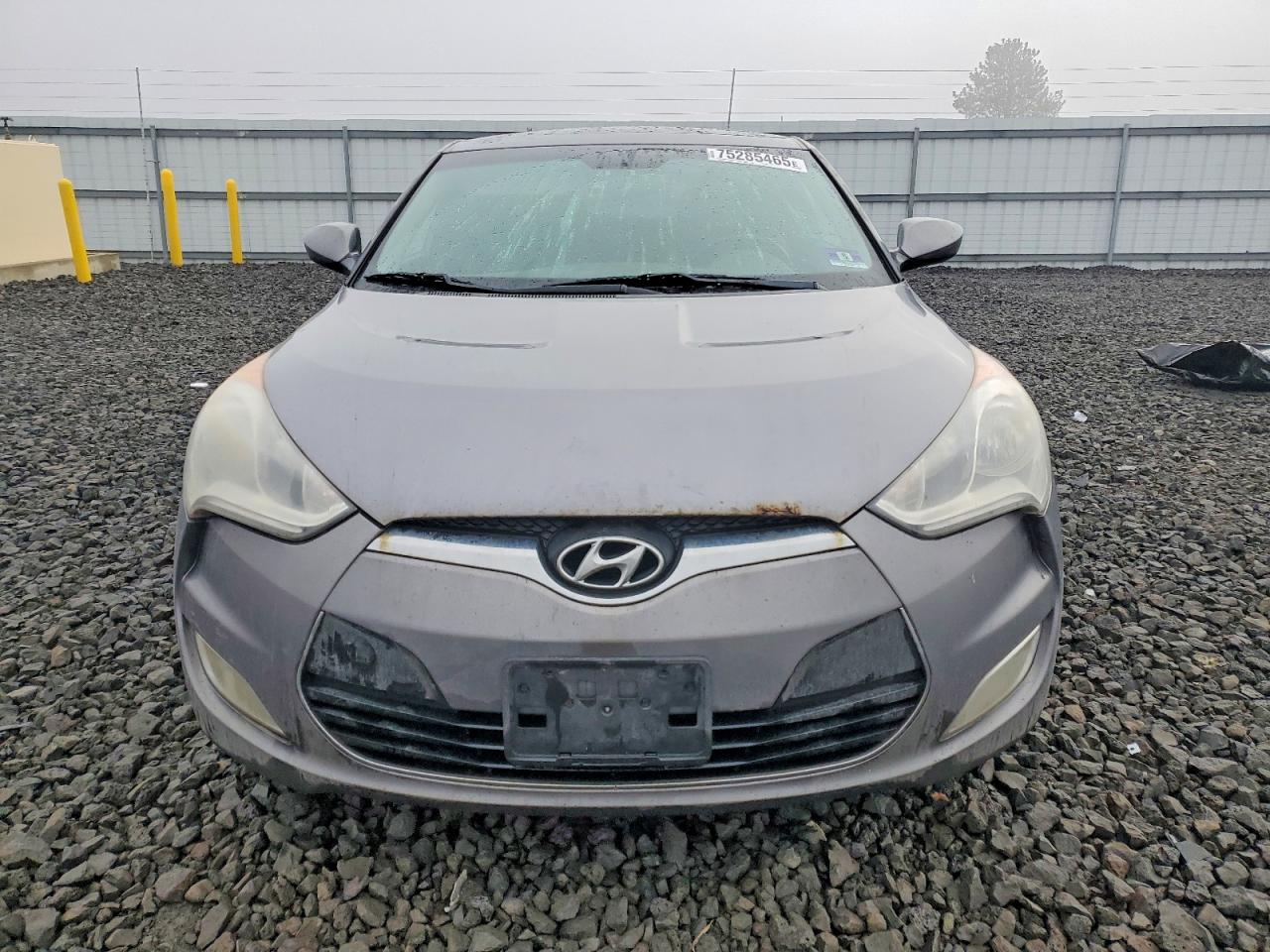 2012 Hyundai Veloster Base Gray vin: KMHTC6AD6CU045171