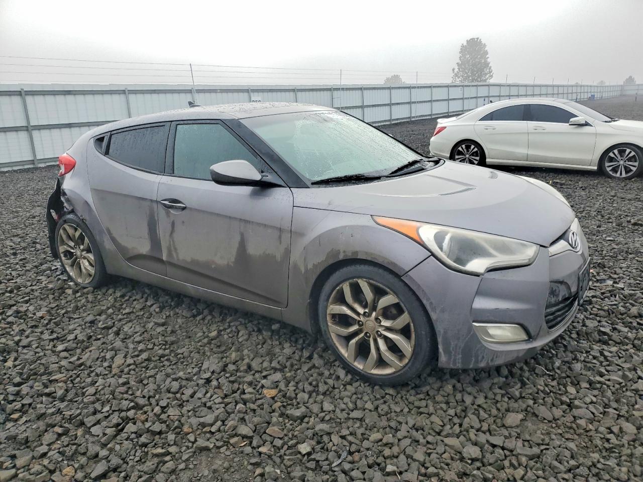 2012 Hyundai Veloster Base Gray vin: KMHTC6AD6CU045171