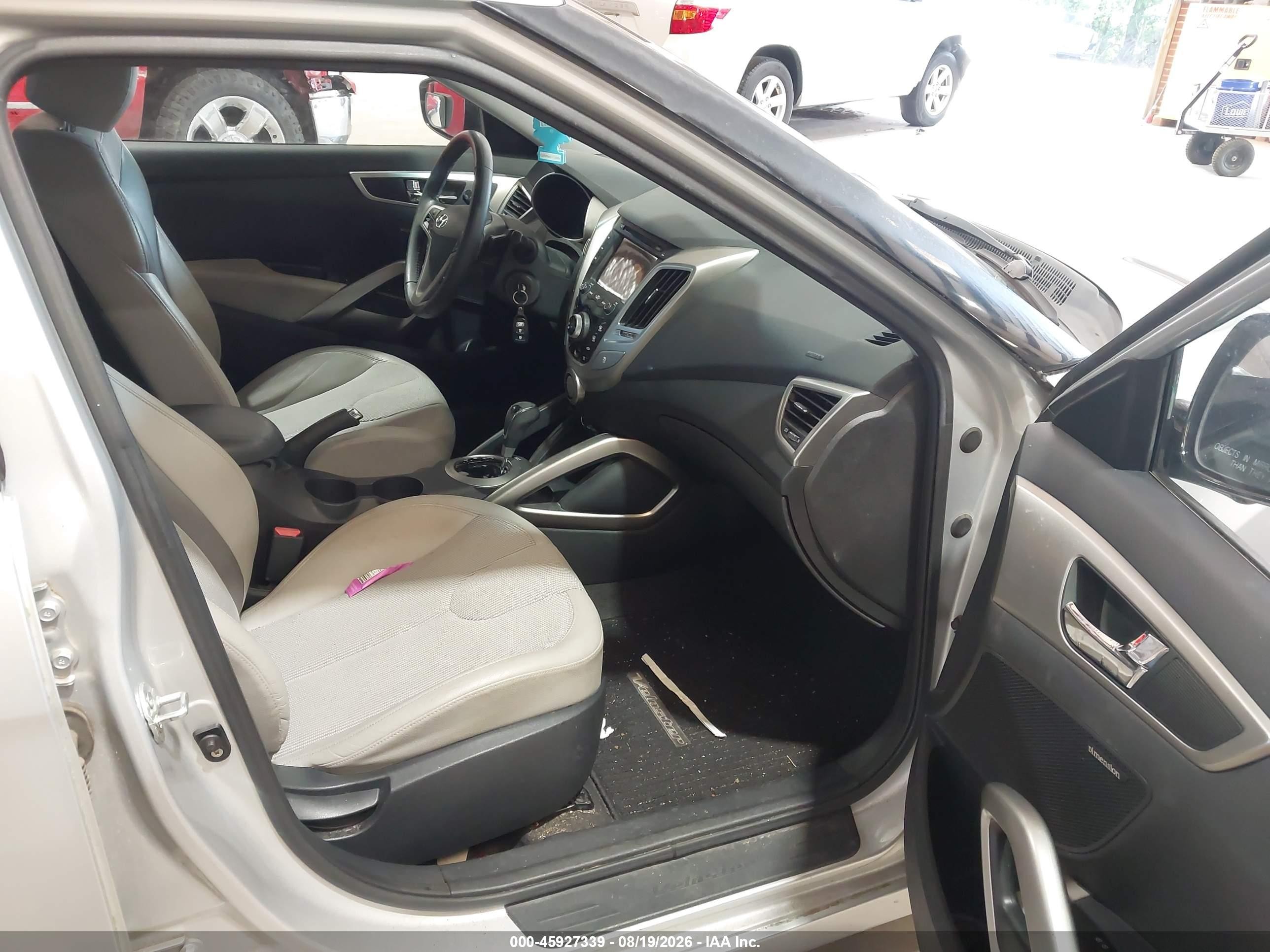 2012 Hyundai Veloster Base W/gray Silver vin: KMHTC6AD6CU056901