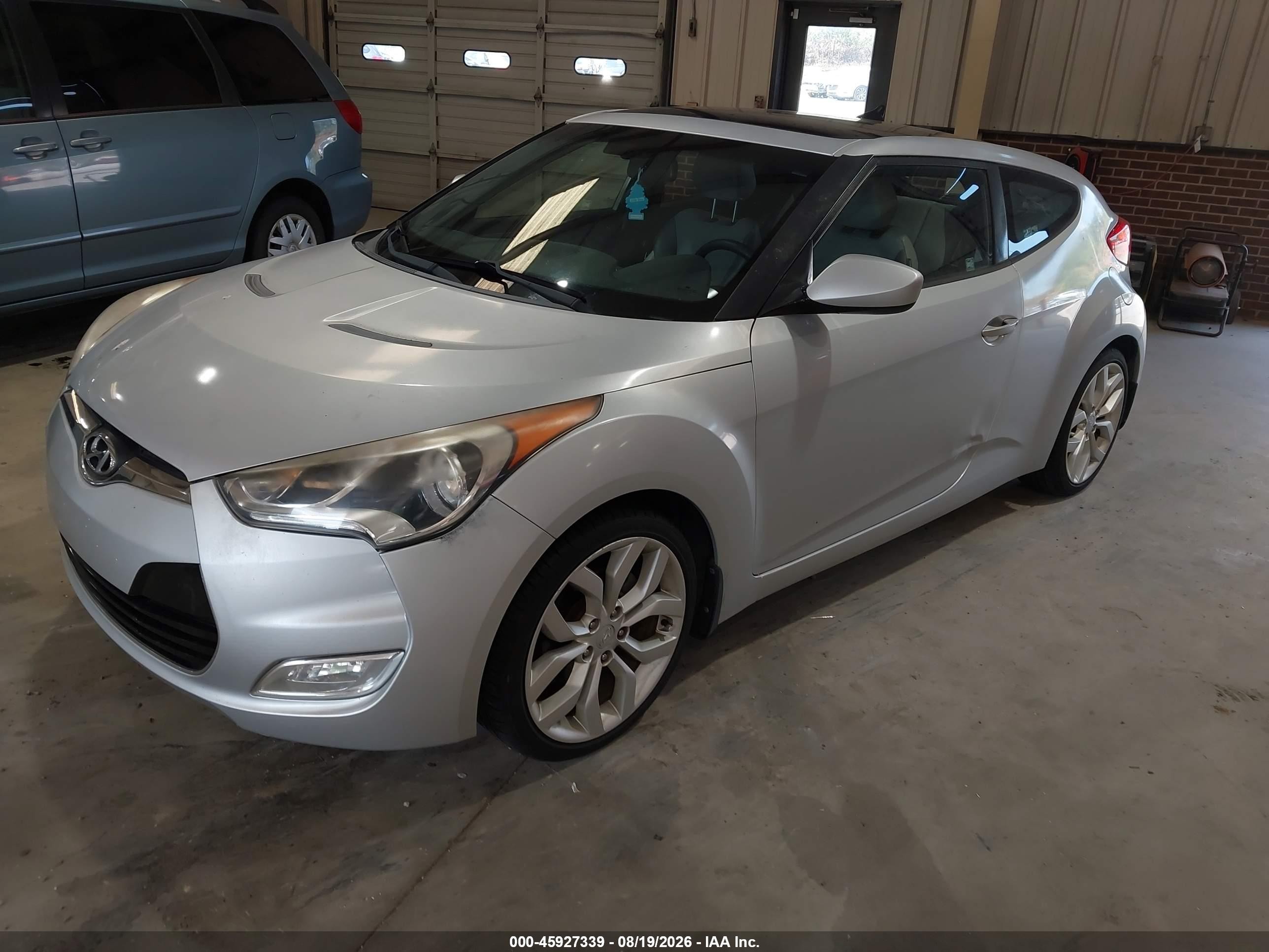 2012 Hyundai Veloster Base W/gray Silver vin: KMHTC6AD6CU056901