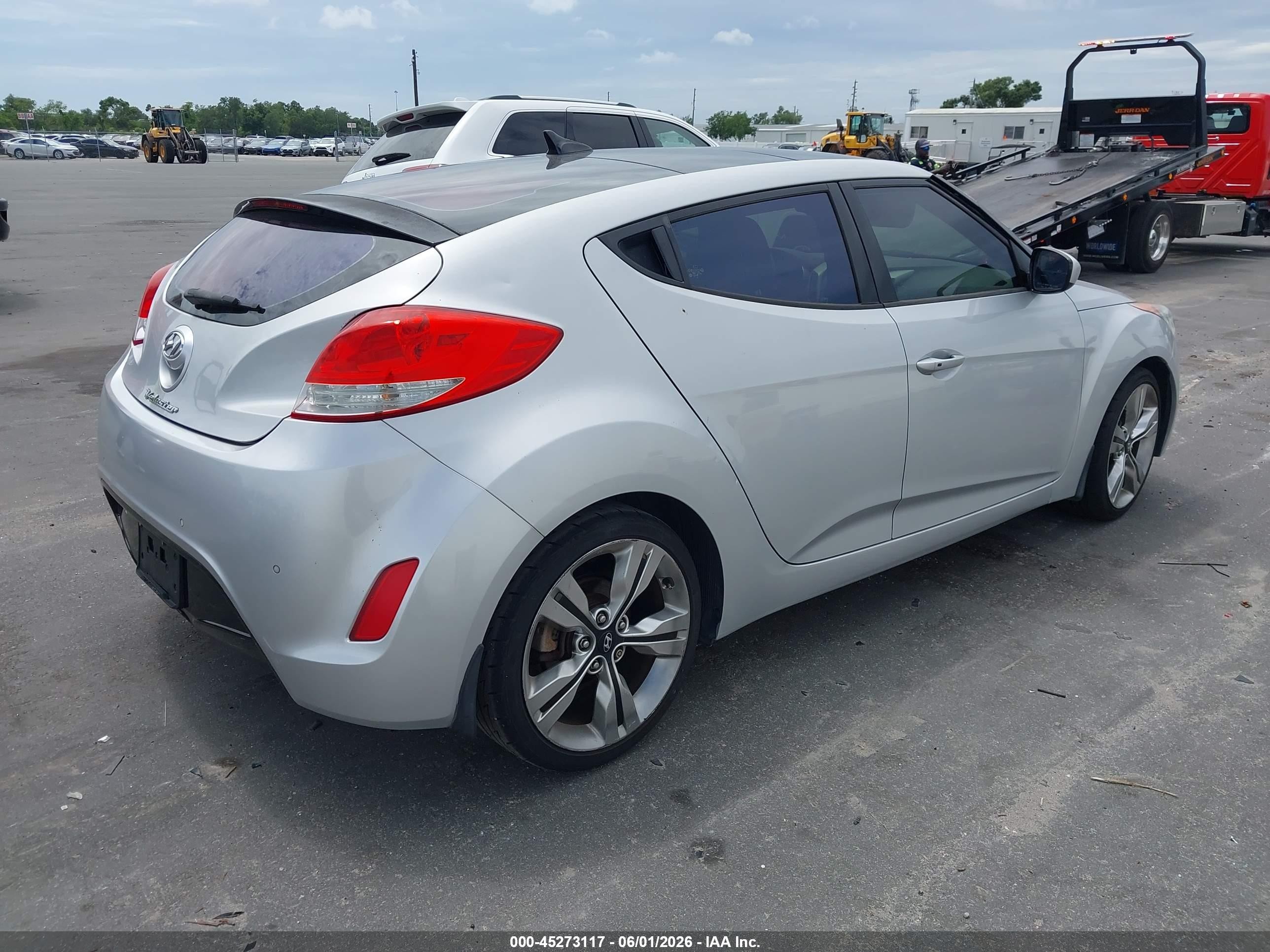 2012 Hyundai Veloster Base W/black Silver vin: KMHTC6AD6CU075576