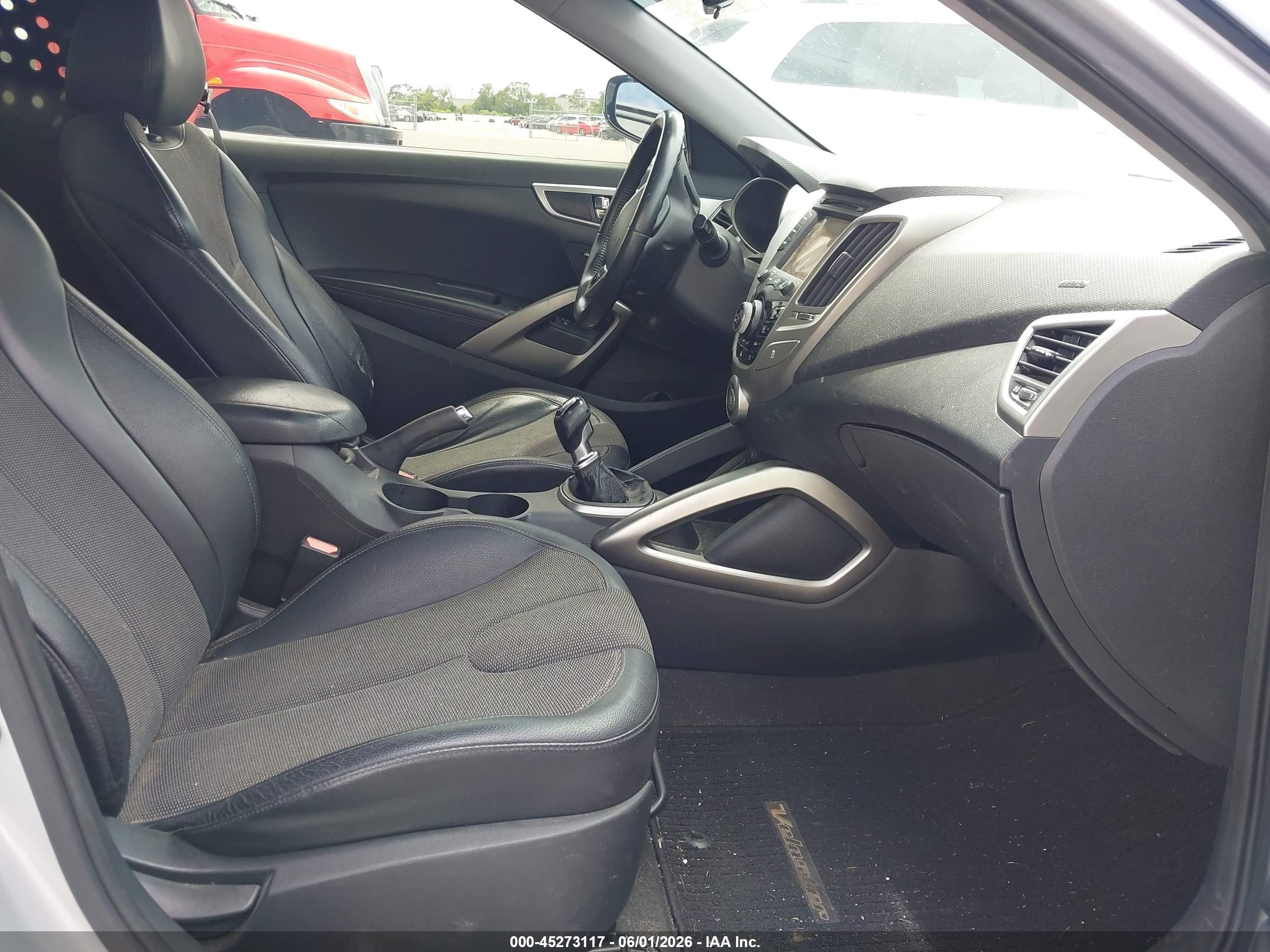 2012 Hyundai Veloster Base W/black Silver vin: KMHTC6AD6CU075576