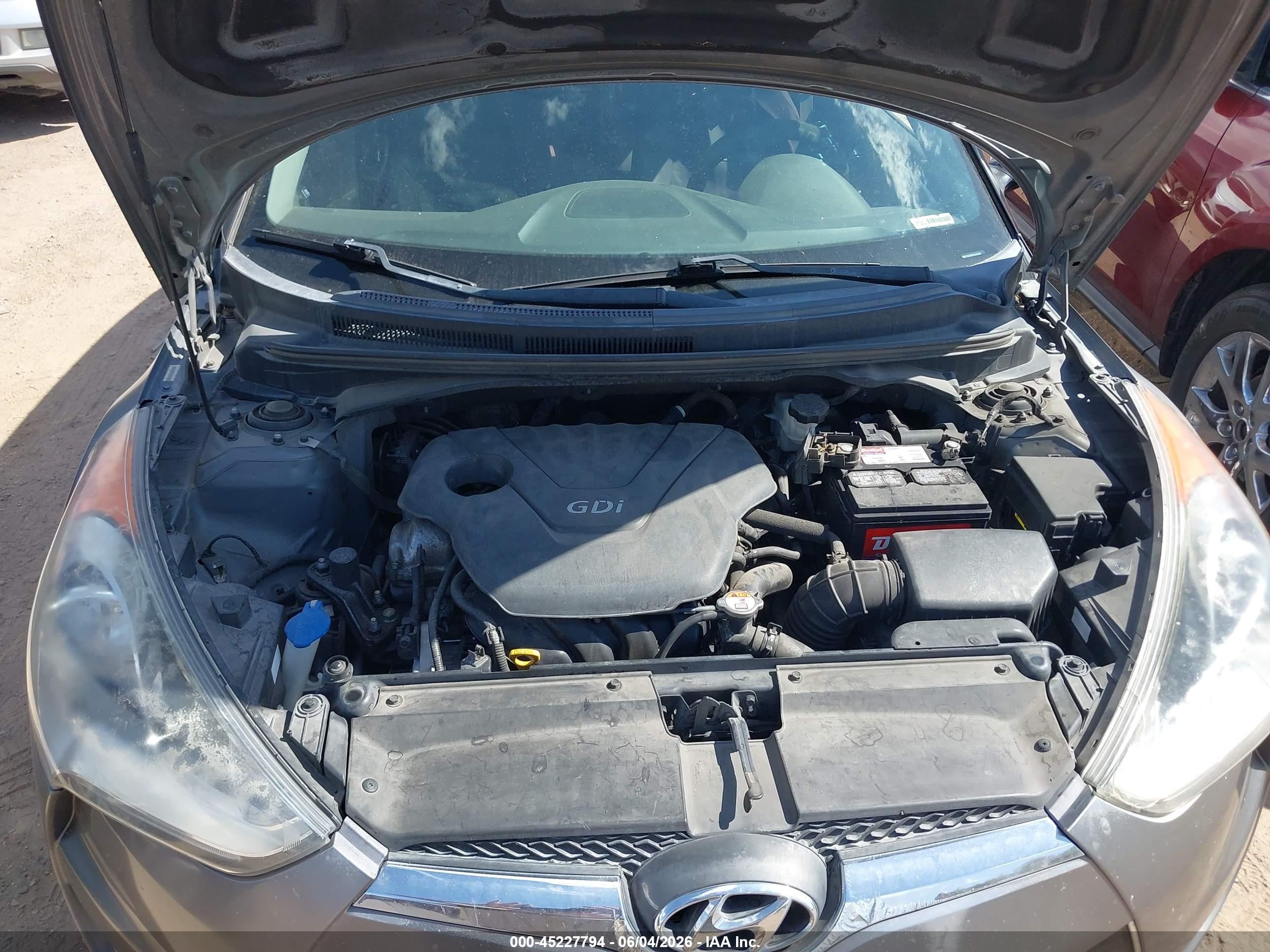 2013 Hyundai Veloster Base W/black Silver vin: KMHTC6AD6DU089186