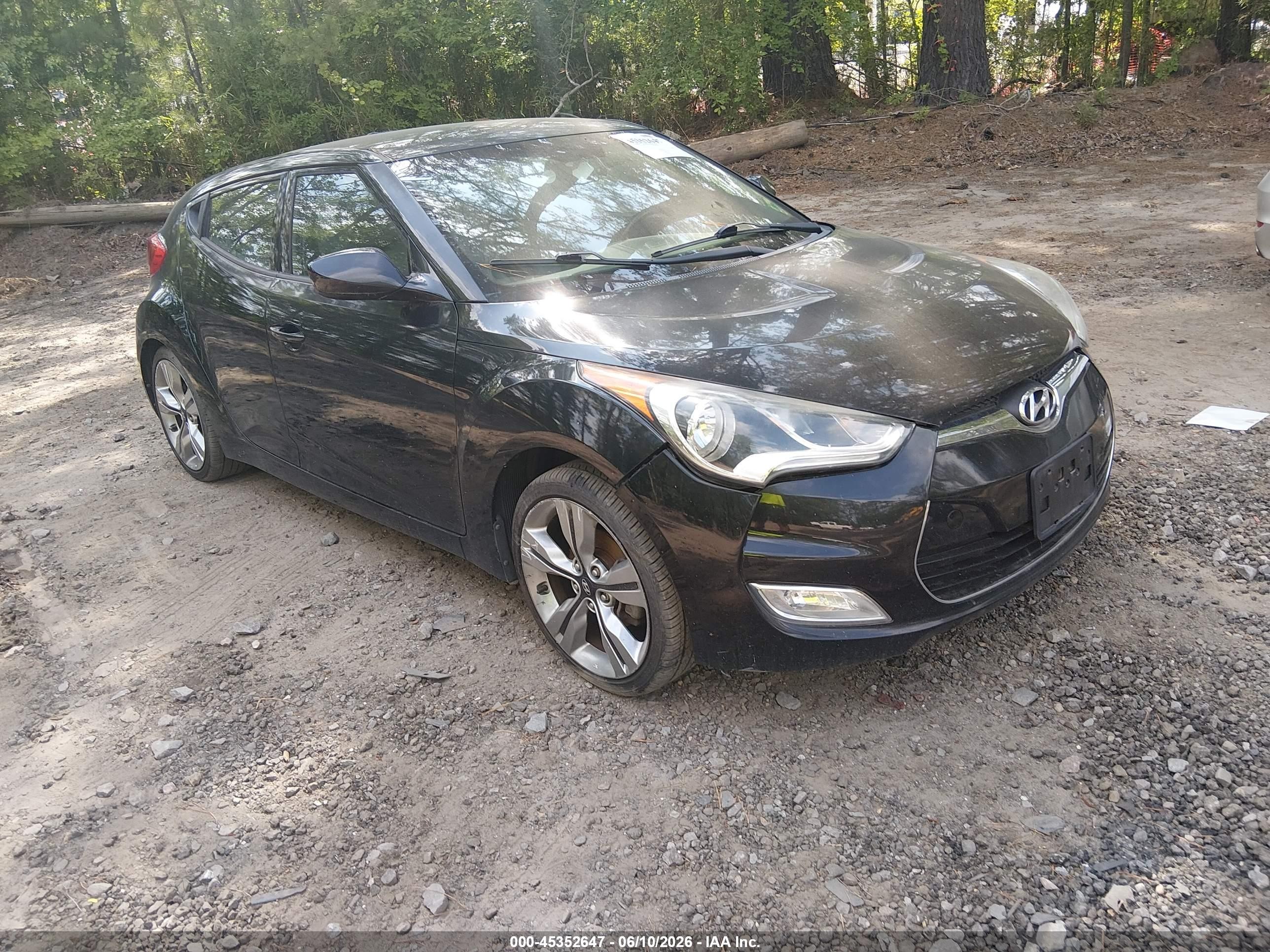 2013 Hyundai Veloster Base W/gray Black vin: KMHTC6AD6DU092637