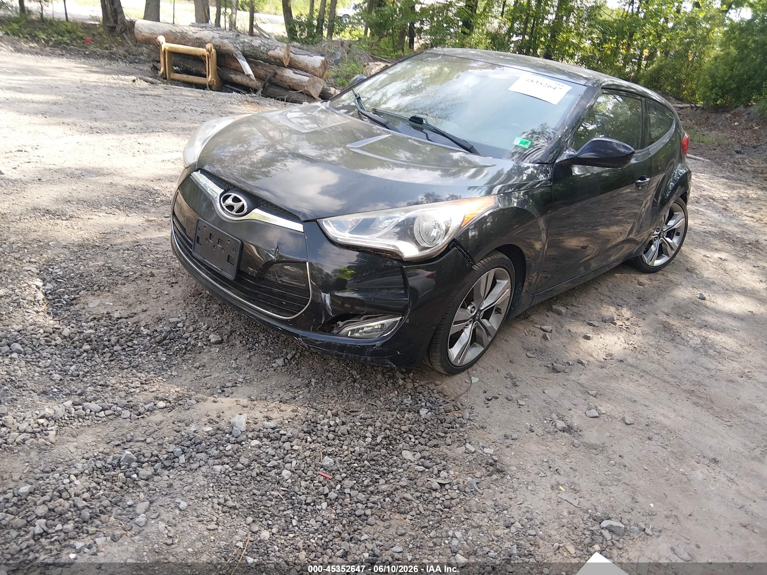 2013 Hyundai Veloster Base W/gray Black vin: KMHTC6AD6DU092637