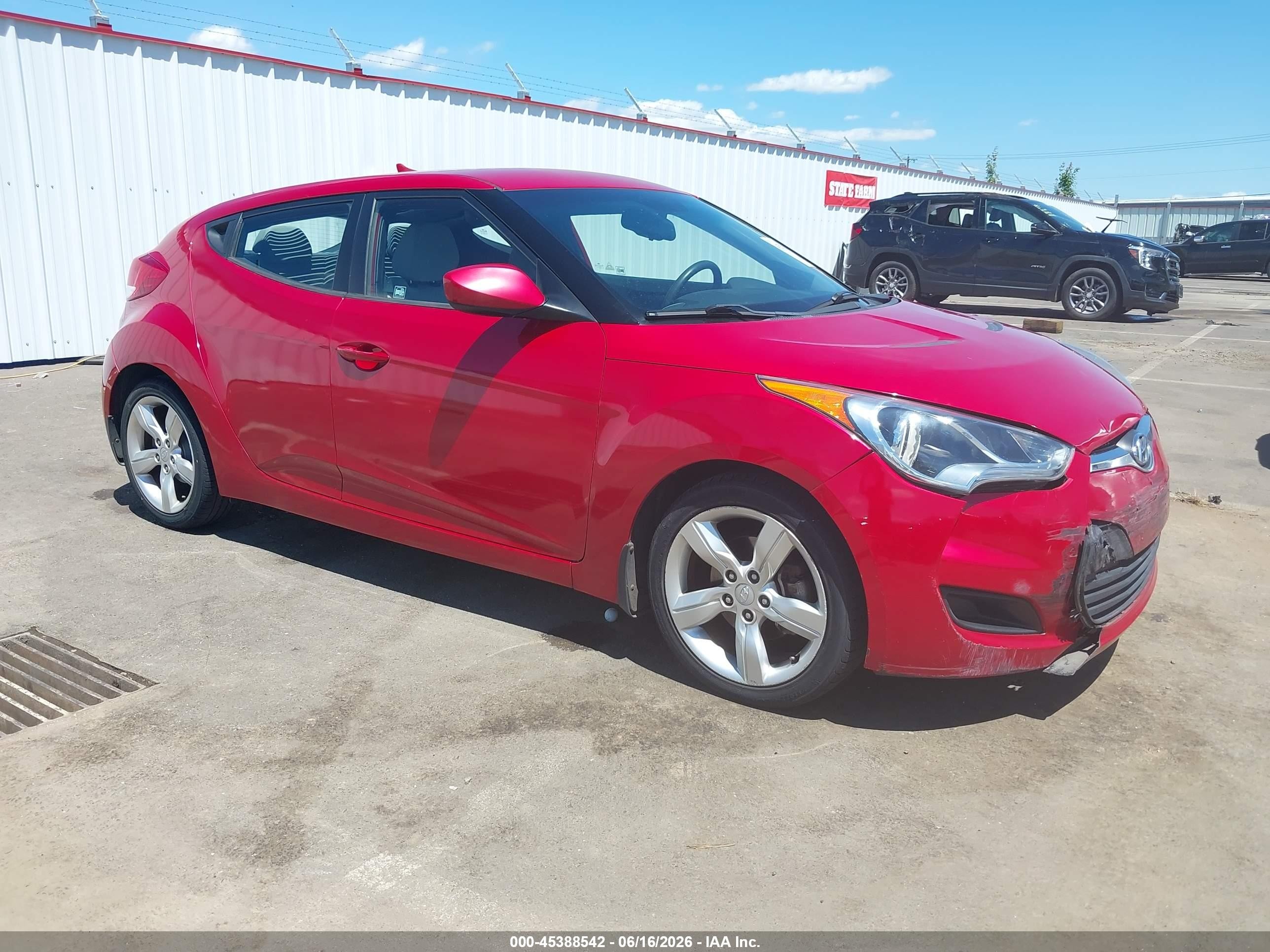 2013 Hyundai Veloster Base W/gray Red vin: KMHTC6AD6DU096574