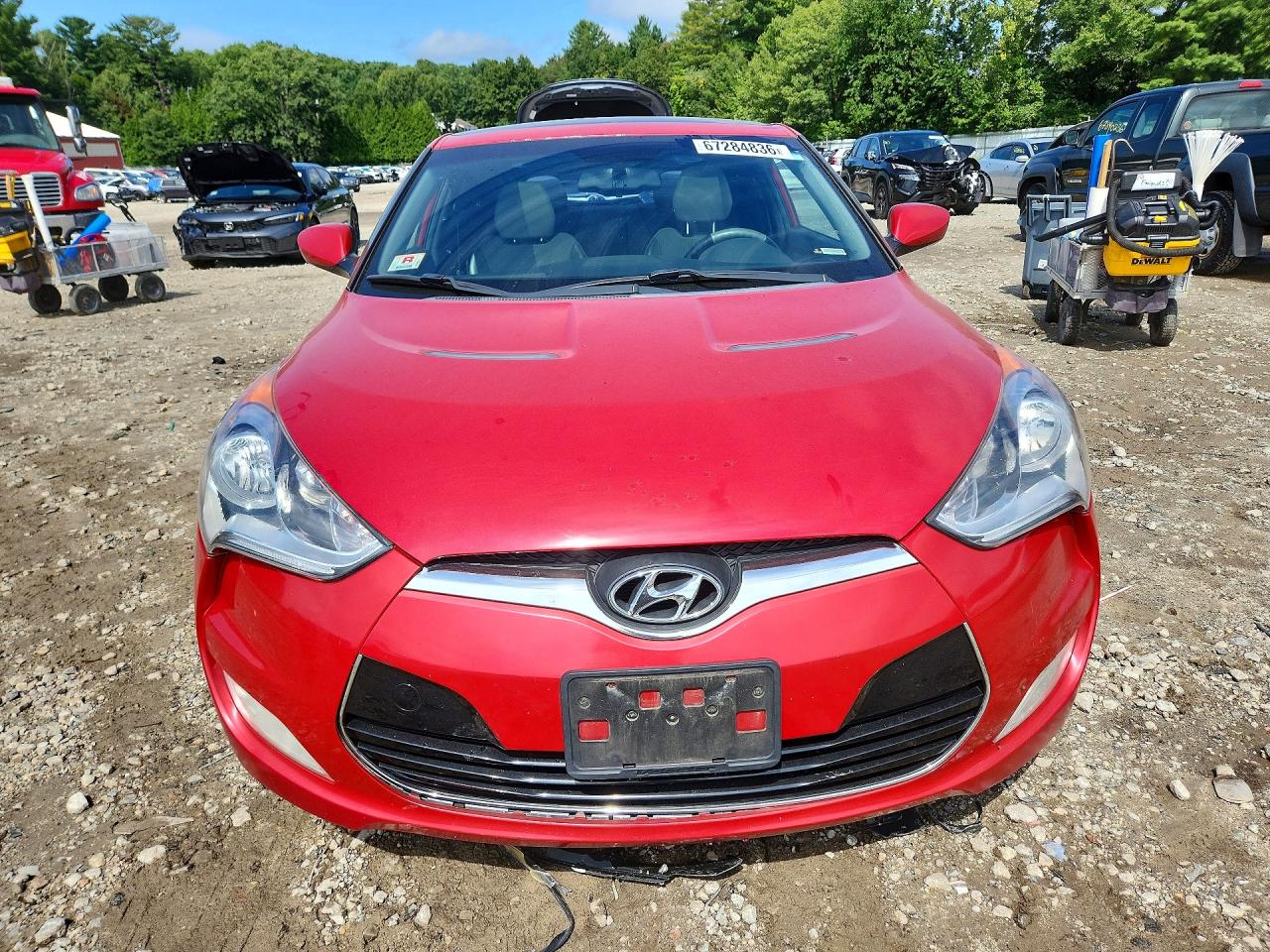 2013 Hyundai Veloster Base Red vin: KMHTC6AD6DU110165
