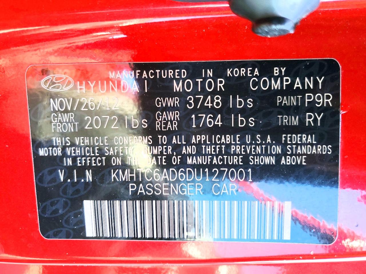 2013 Hyundai Veloster Base Red vin: KMHTC6AD6DU127001