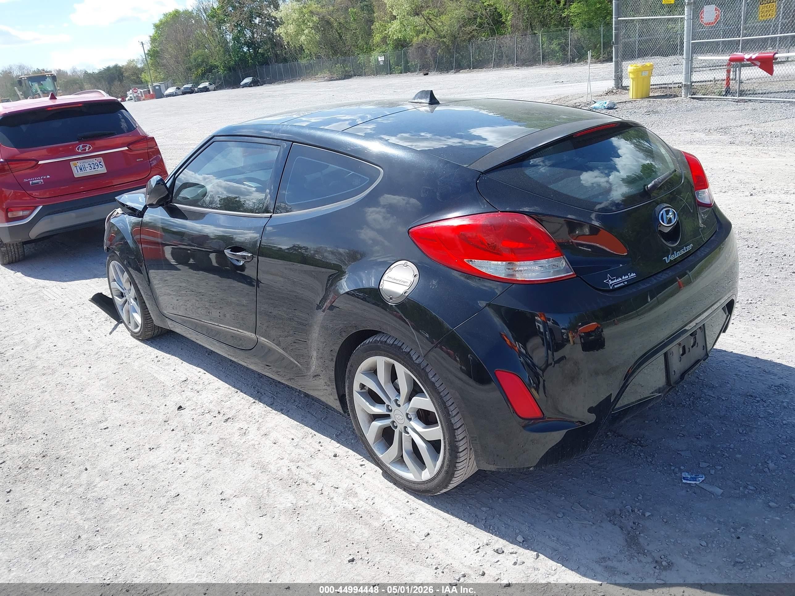 2013 Hyundai Veloster Base W/gray Black vin: KMHTC6AD6DU139326