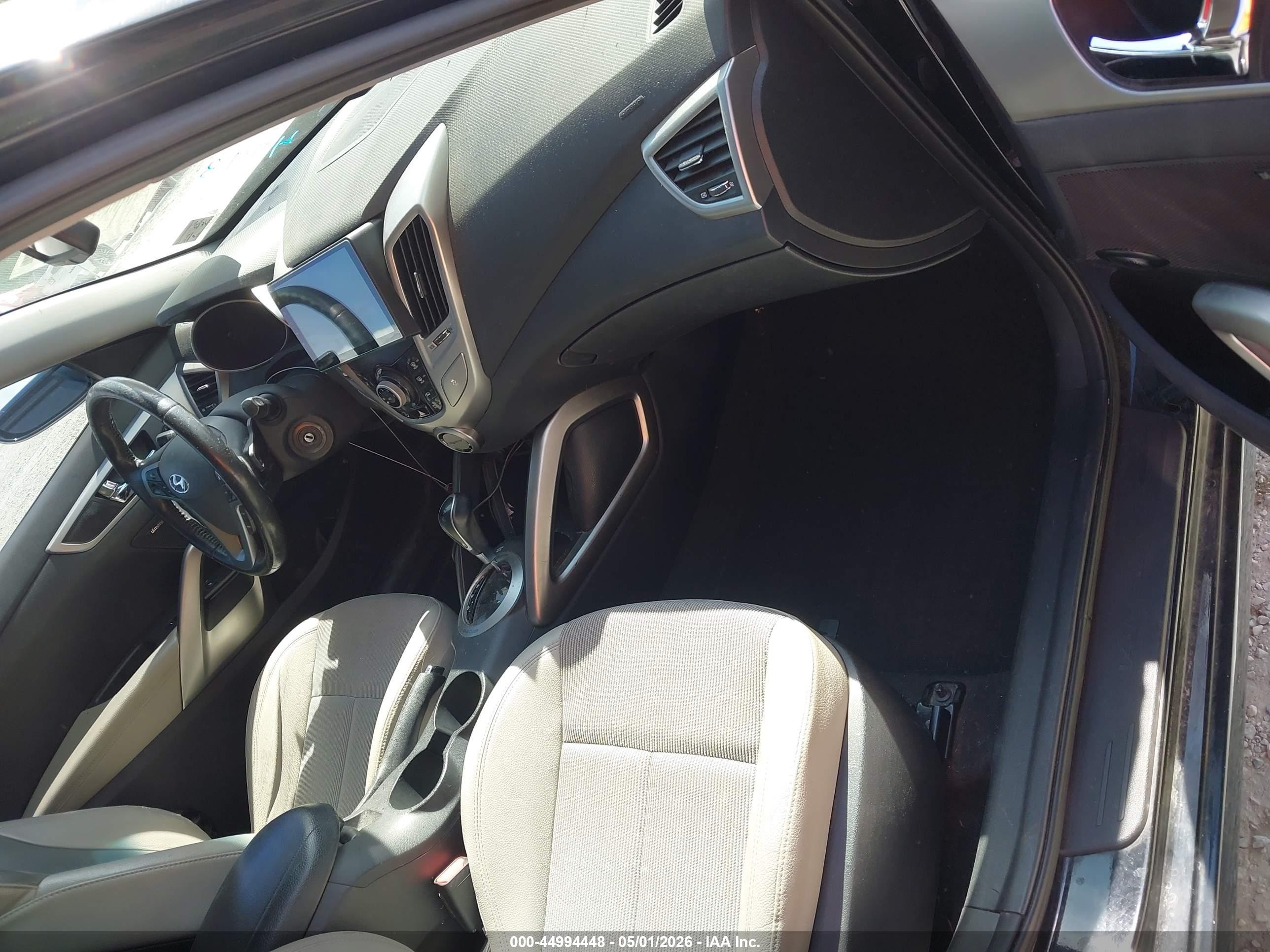 2013 Hyundai Veloster Base W/gray Black vin: KMHTC6AD6DU139326