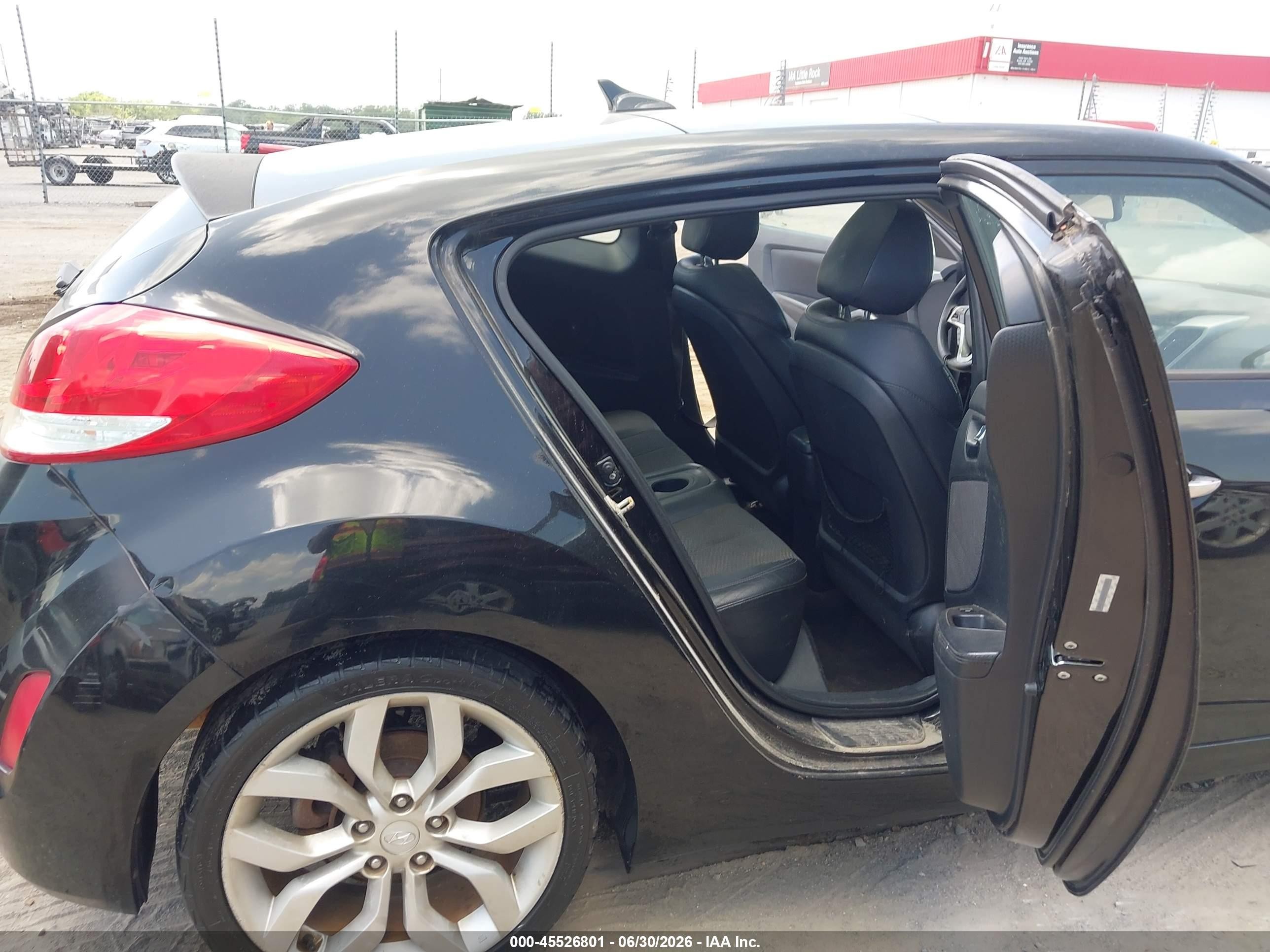 2013 Hyundai Veloster Base W/black Black vin: KMHTC6AD6DU153033