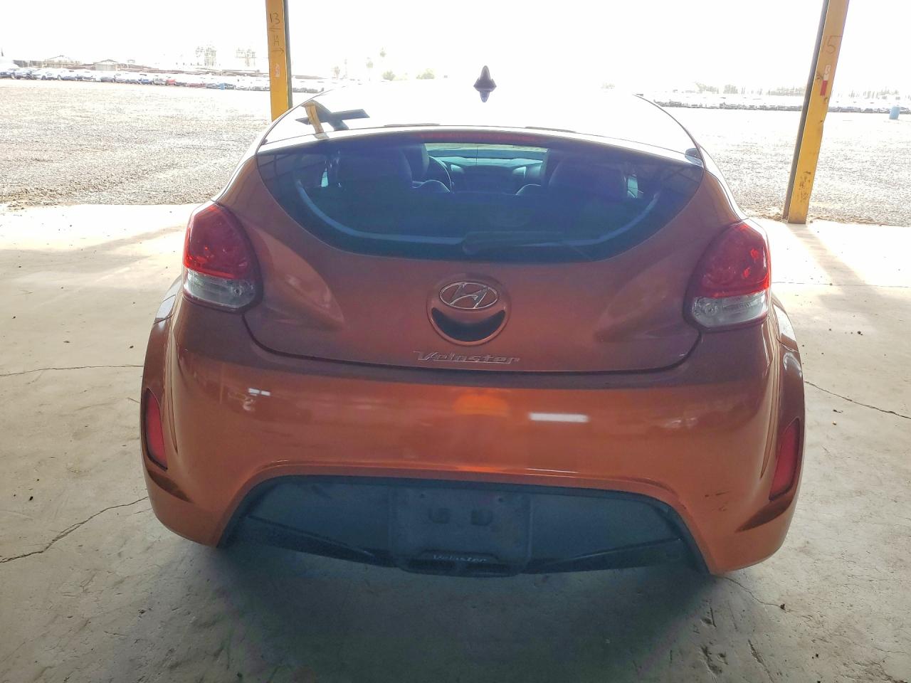 2013 Hyundai Veloster Base Orange vin: KMHTC6AD6DU157406