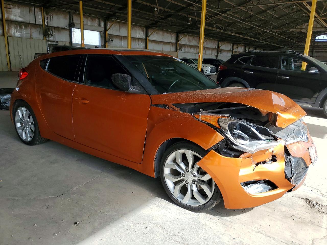 2013 Hyundai Veloster Base Orange vin: KMHTC6AD6DU157406