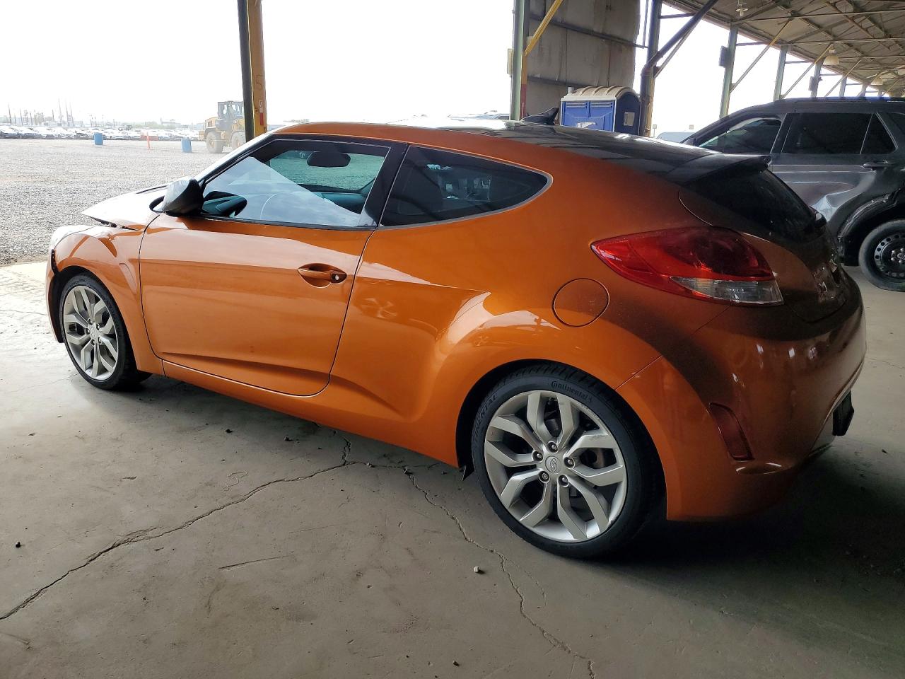2013 Hyundai Veloster Base Orange vin: KMHTC6AD6DU157406