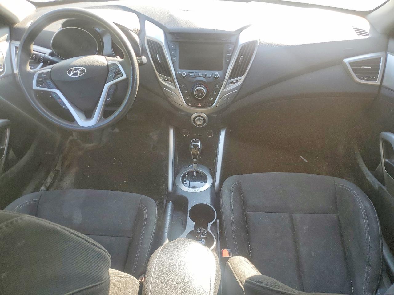 2013 Hyundai Veloster Base Silver vin: KMHTC6AD6DU166123