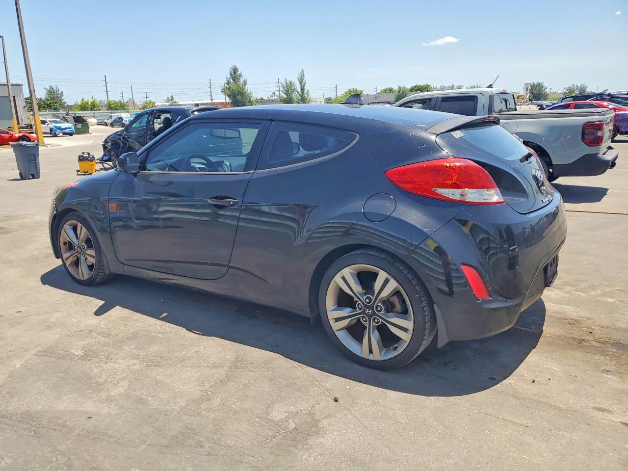2014 Hyundai Veloster Base Black vin: KMHTC6AD6EU185286