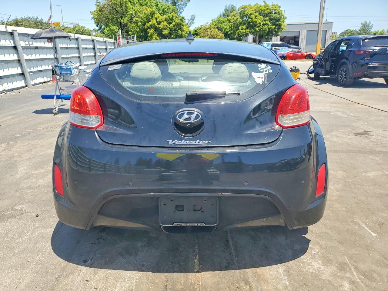 2014 Hyundai Veloster Base Black vin: KMHTC6AD6EU185286