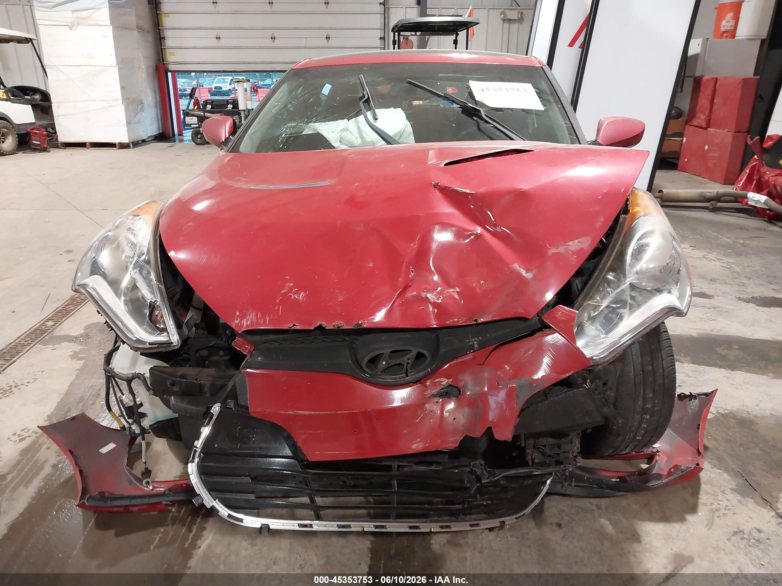 2014 Hyundai Veloster Base W/red Red vin: KMHTC6AD6EU190553