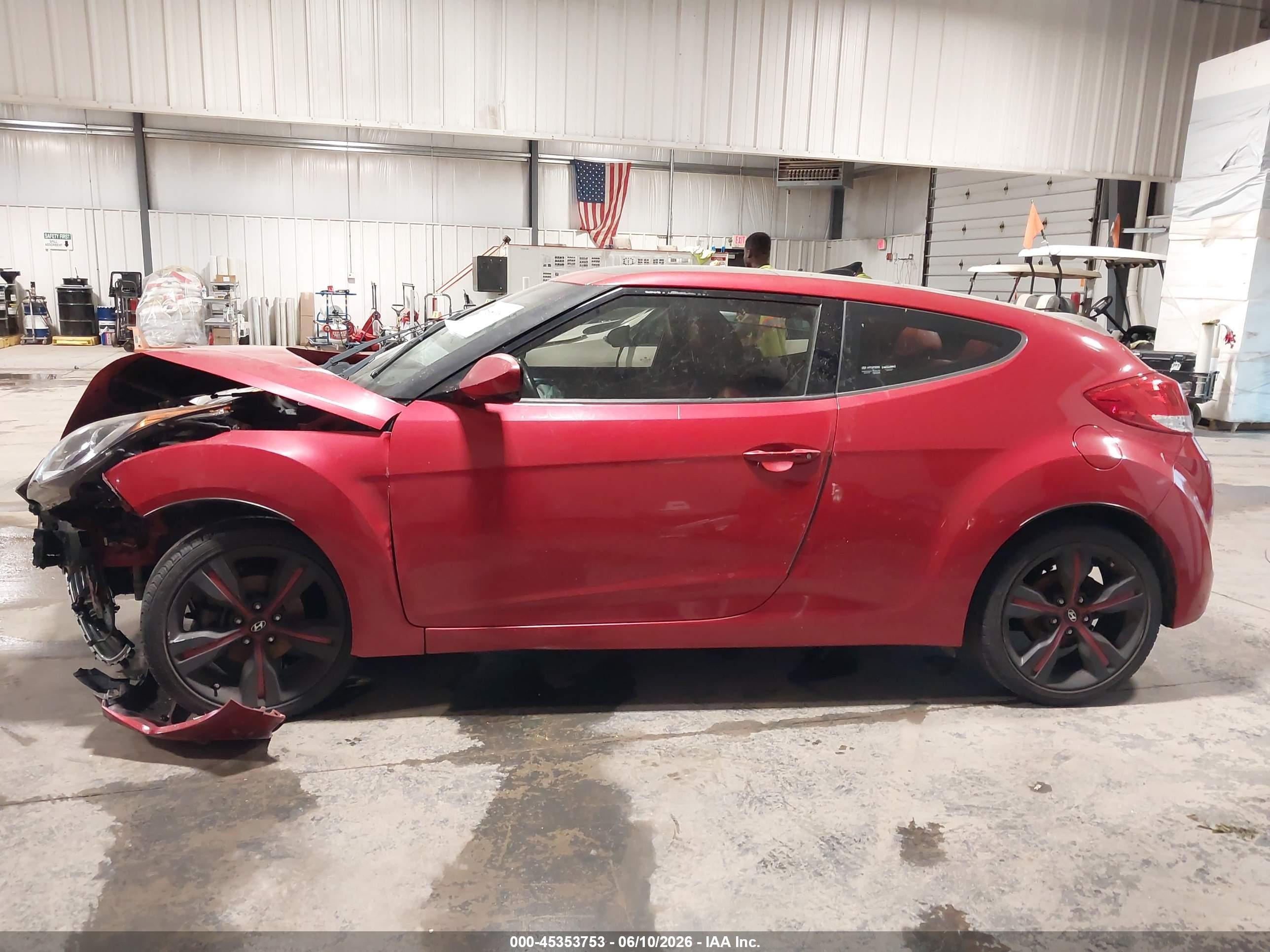 2014 Hyundai Veloster Base W/red Red vin: KMHTC6AD6EU190553