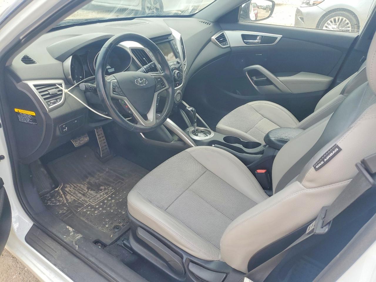 2014 Hyundai Veloster Base Белый vin: KMHTC6AD6EU191914