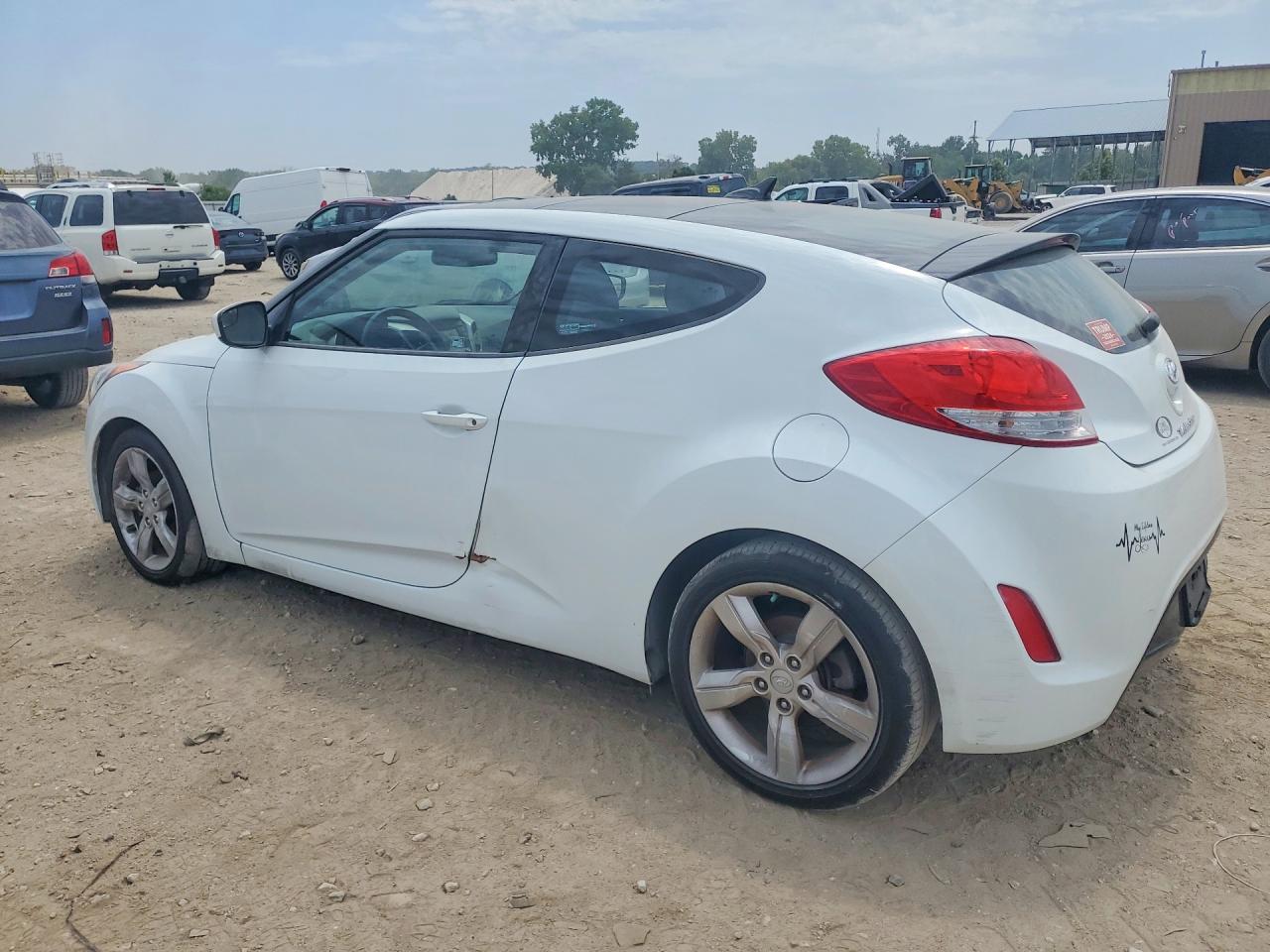 2014 Hyundai Veloster Base Белый vin: KMHTC6AD6EU191914
