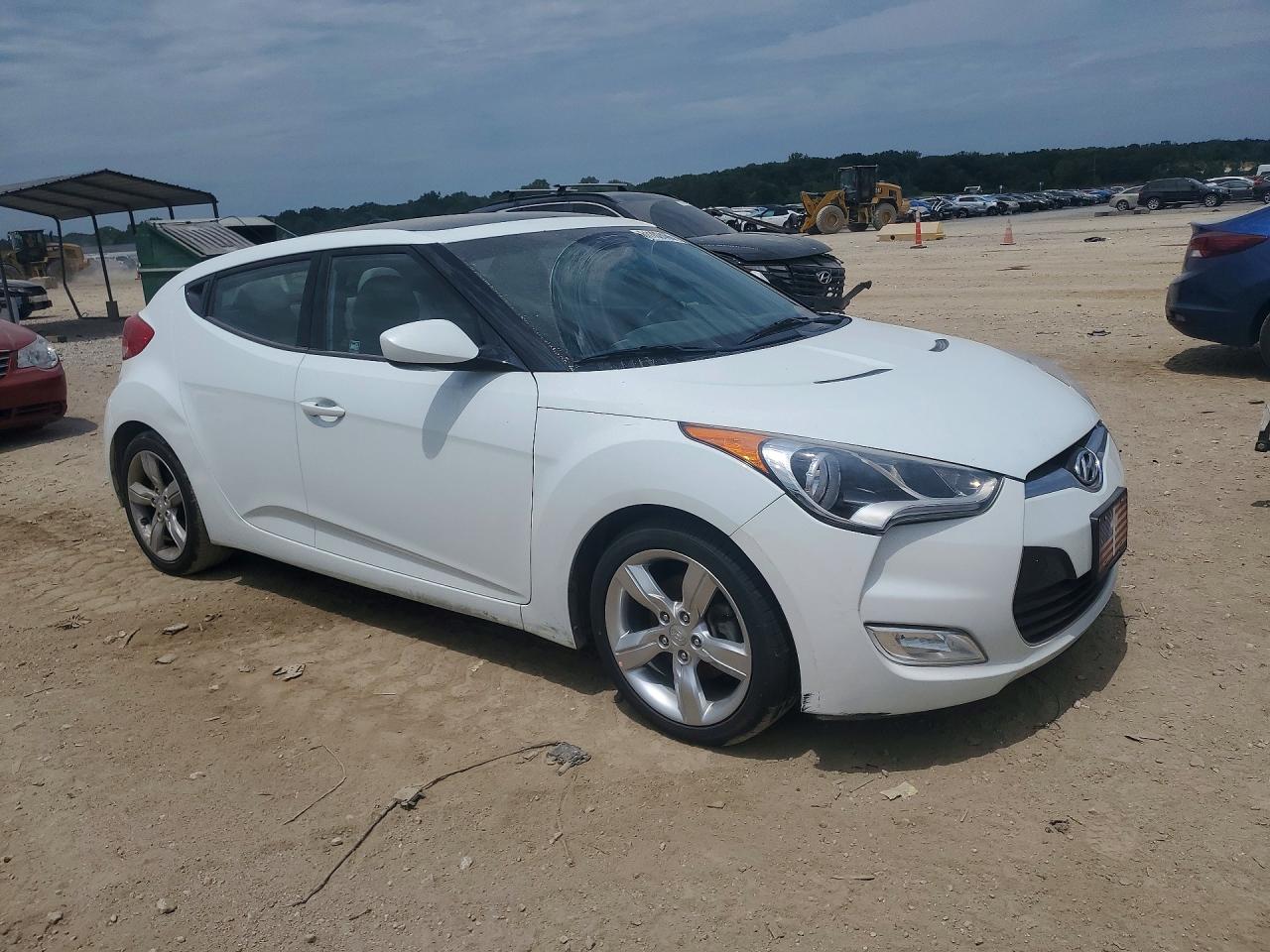 2014 Hyundai Veloster Base Белый vin: KMHTC6AD6EU191914