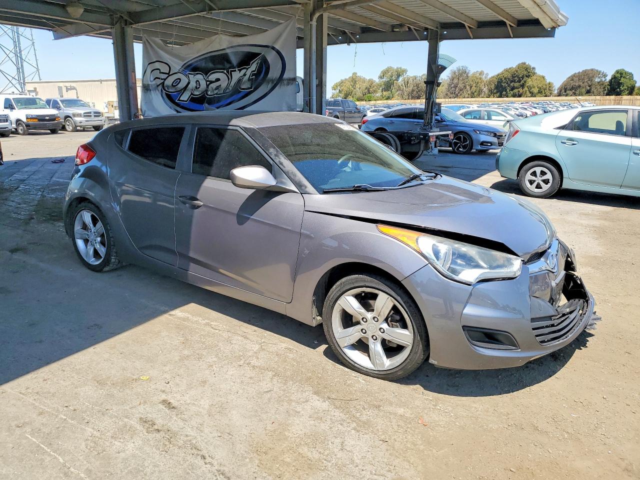2014 Hyundai Veloster Base Gray vin: KMHTC6AD6EU193565