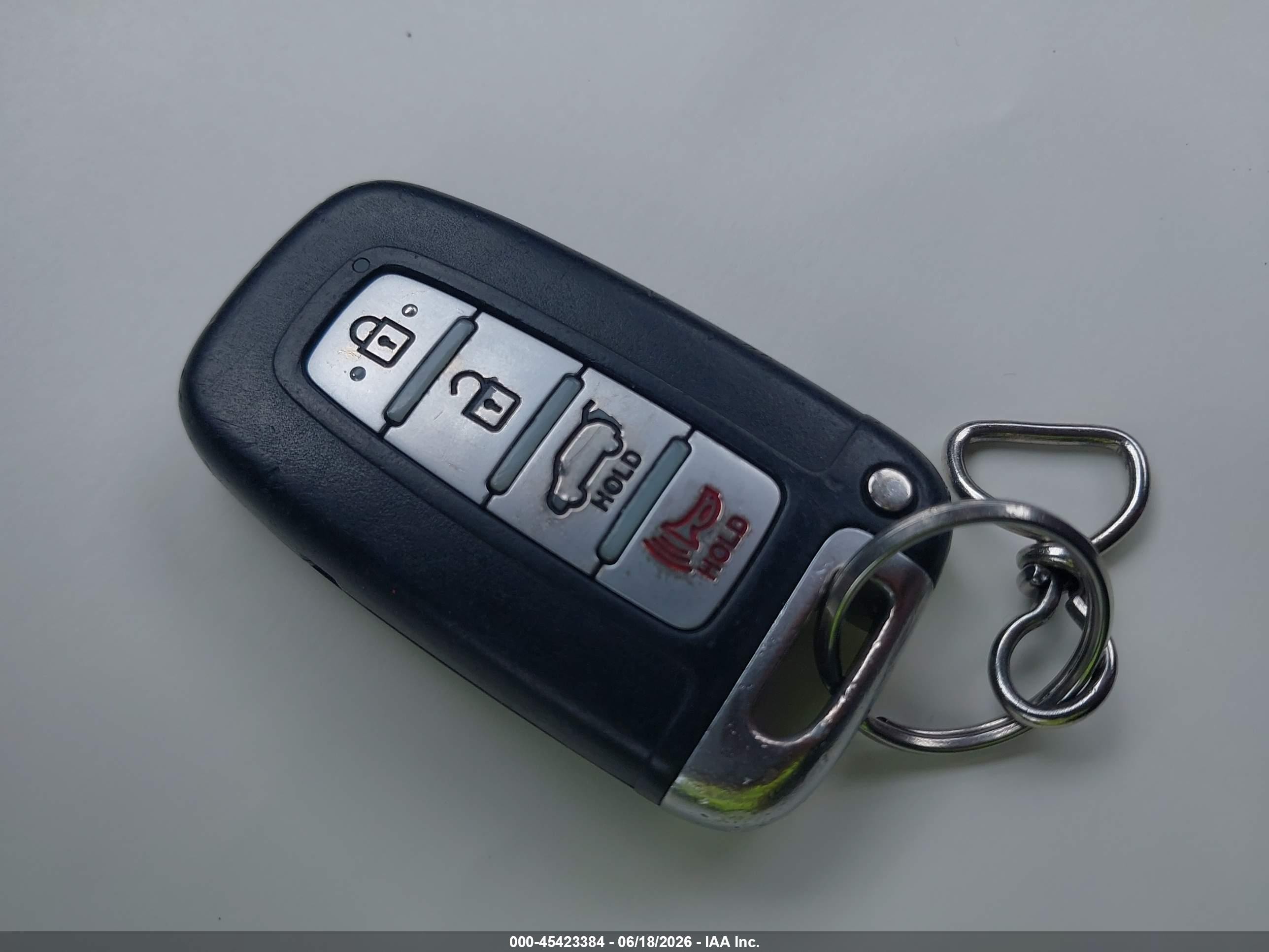 2014 Hyundai Veloster Base W/red Black vin: KMHTC6AD6EU199074