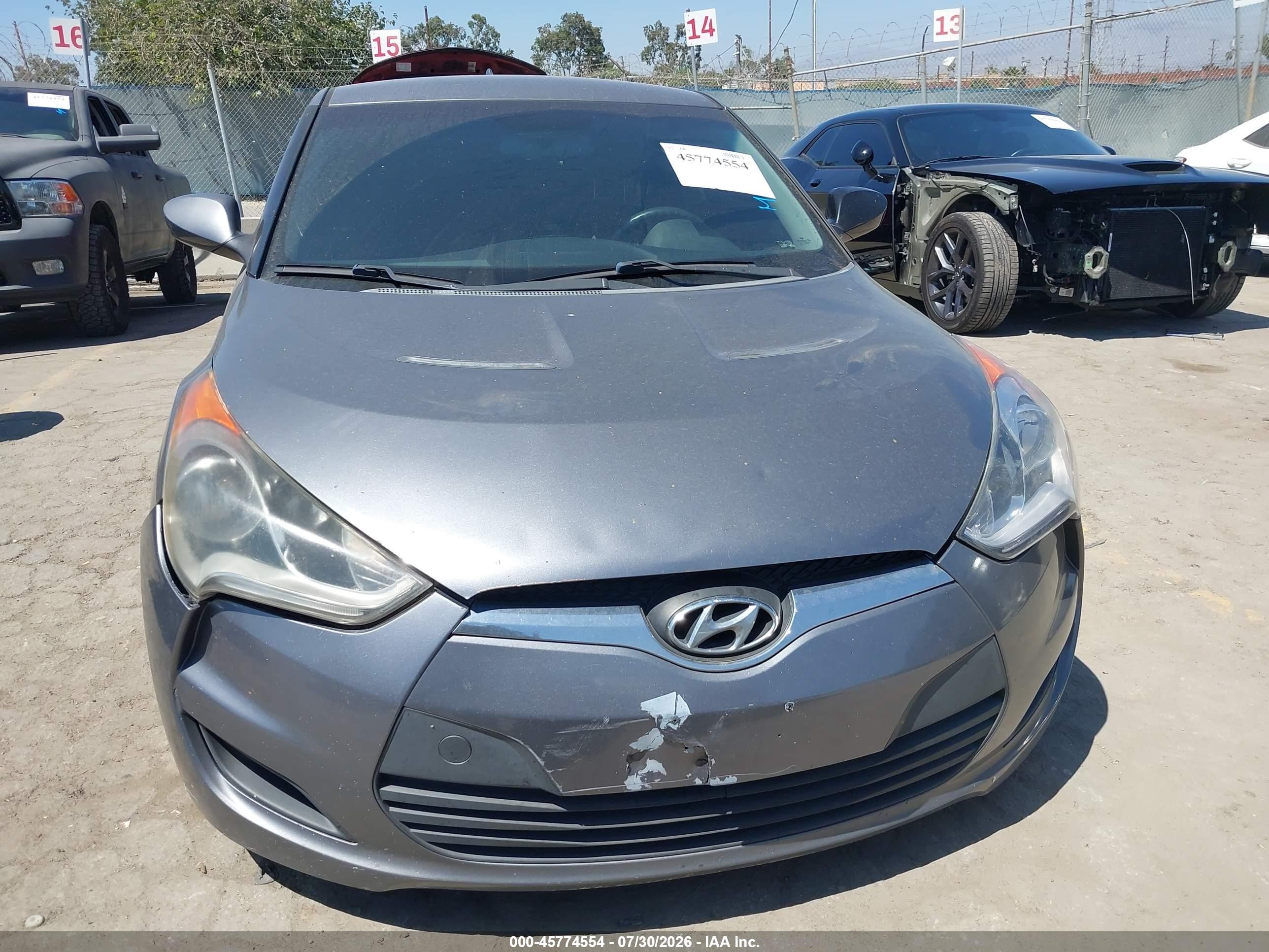2014 Hyundai Veloster Base W/black Gray vin: KMHTC6AD6EU216889