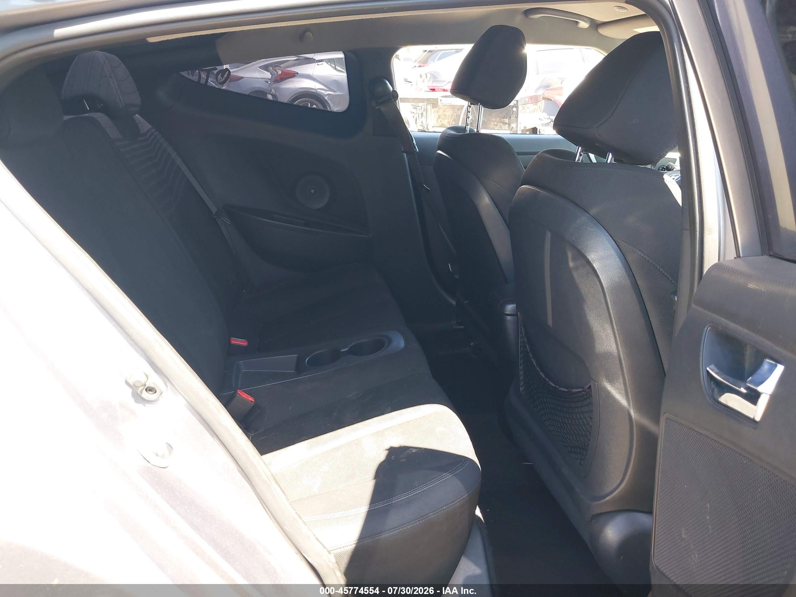 2014 Hyundai Veloster Base W/black Gray vin: KMHTC6AD6EU216889
