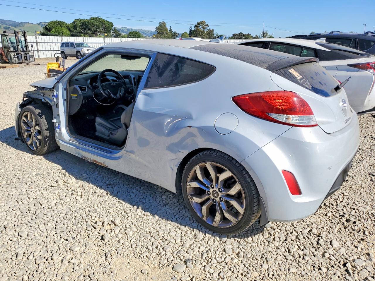 2015 Hyundai Veloster Re:flex Silver vin: KMHTC6AD6FU219745