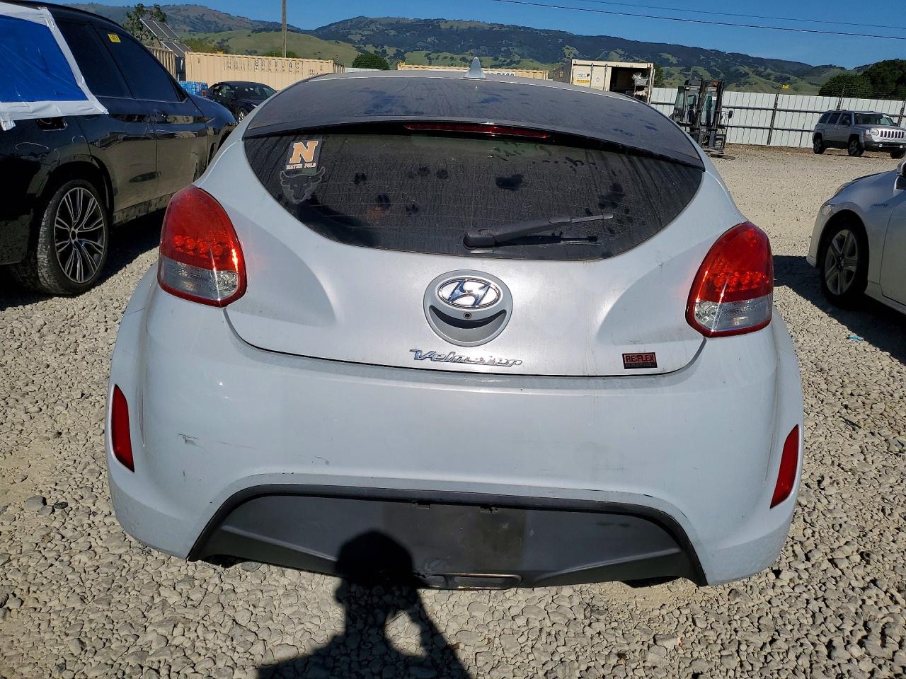 2015 Hyundai Veloster Re:flex Silver vin: KMHTC6AD6FU219745