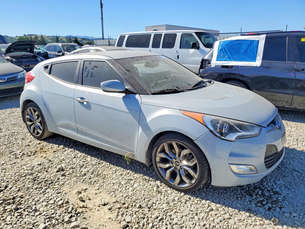 2015 Hyundai Veloster Re:flex Silver vin: KMHTC6AD6FU219745