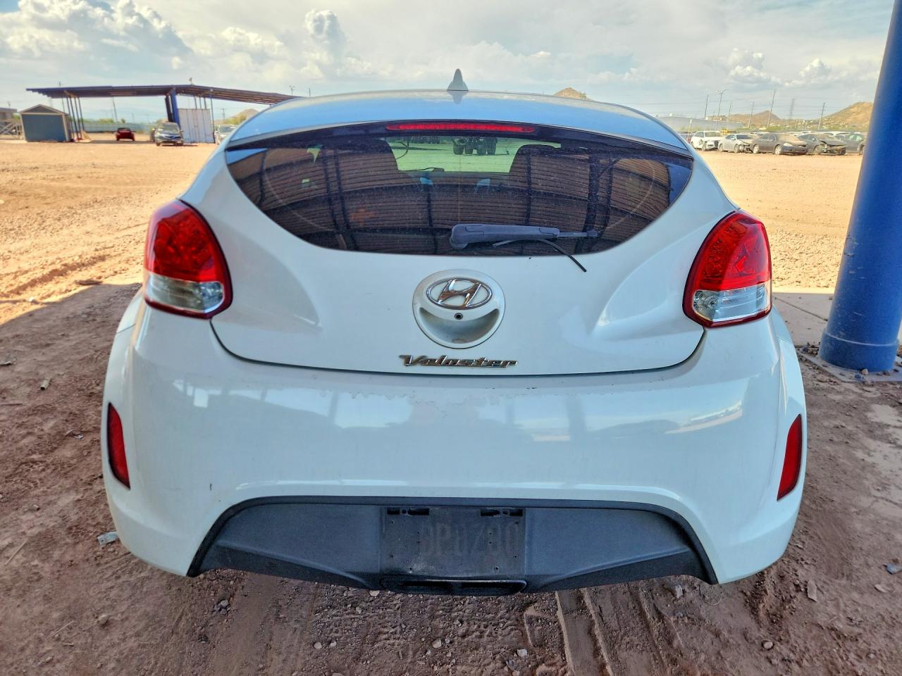 2015 Hyundai Veloster Base Белый vin: KMHTC6AD6FU230874