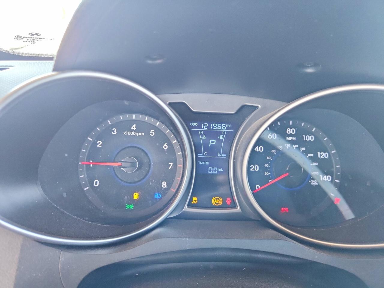 2015 Hyundai Veloster Base Белый vin: KMHTC6AD6FU230874