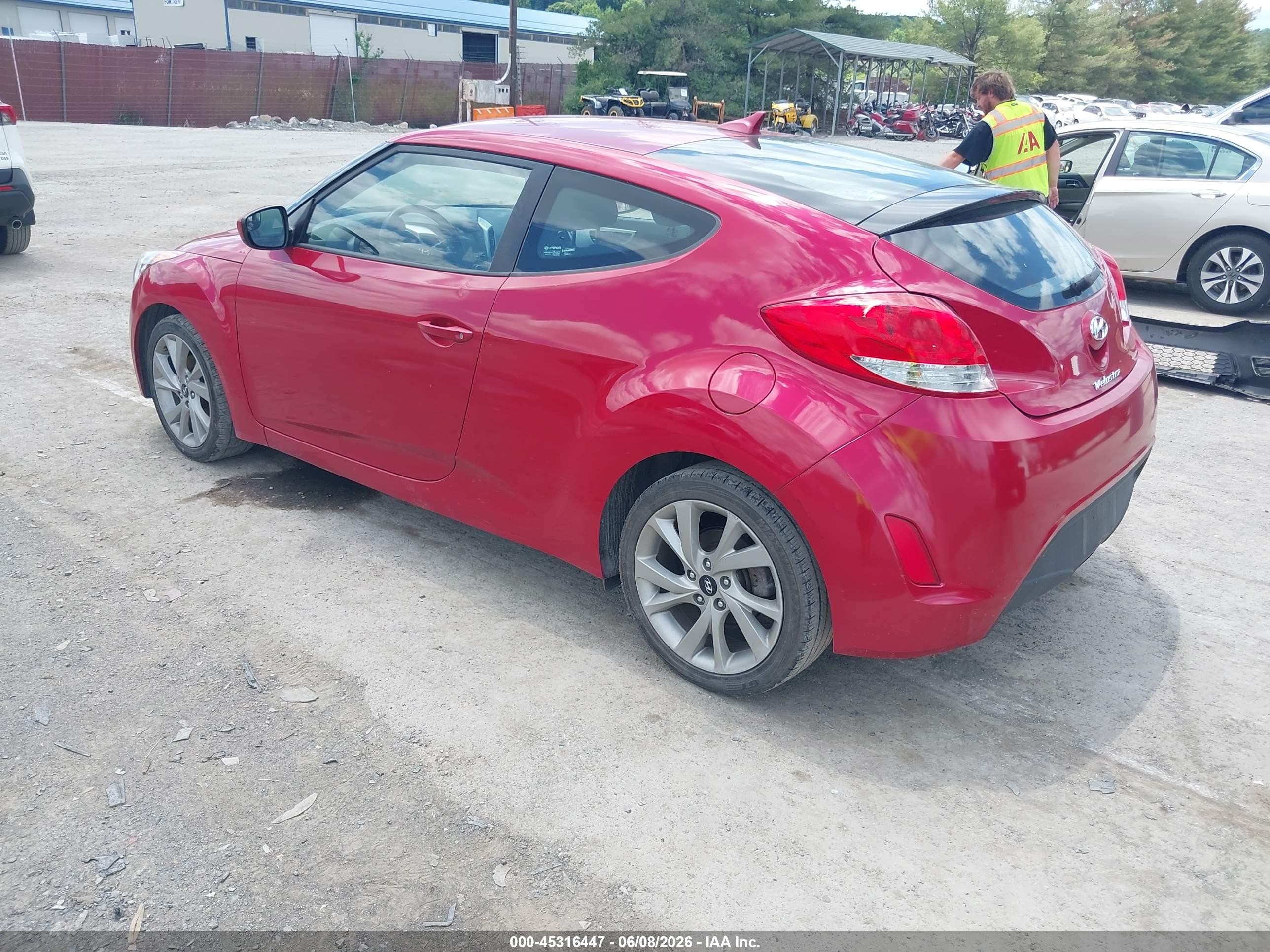 2016 Hyundai Veloster   Красный vin: KMHTC6AD6GU266937